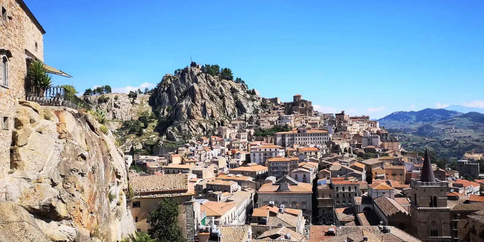 Veduta panoramica di Nicosia, borgo medievale in Sicilia